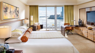 Bedroom large bed flat screen - free architecture wallpaper