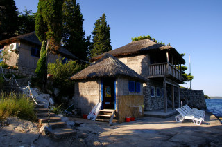 Thatched house danube school panorama - alen divi free wallpaper