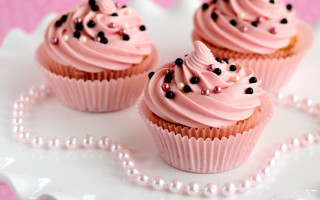 Pink cupcakes frosting sprinkles rococo - necklace free wallpaper
