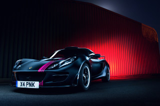 Black sports car red wall - a red wall free wallpaper for desktop