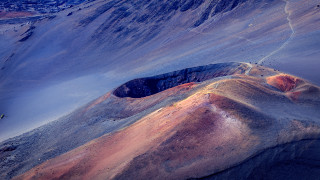 Mountain crater plane landart tiltshift - a plane free wallpaper for desktop