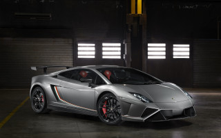 Silver sports car garage yellow - a black door free wallpaper for desktop