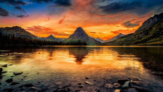Sunset mountain lake clouds landscape - a beautiful sunset over a mountain lake free wallpaper