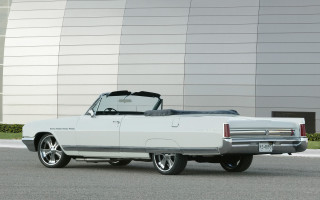 White car road building black - a black roof free wallpaper