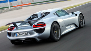 Silver sports car race track 14 - a license plate free wallpaper for desktop