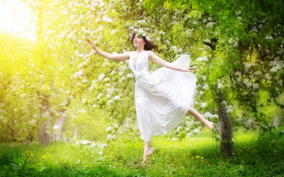 Woman dancing white dress grass - the leaf free wallpaper