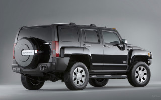 Black hummer truck studio rendering - a studio photo free wallpaper