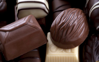 Chocolate candy bar closeup rococo - chocolate free wallpaper