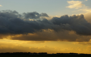 Skyline plane clouds sunset beach - a plane free wallpaper for desktop