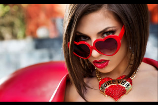 Beautiful heart sunglasses red jacket - heart free wallpaper