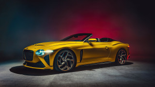 Yellow sports car red light - a yellow sports car free wallpaper for desktop