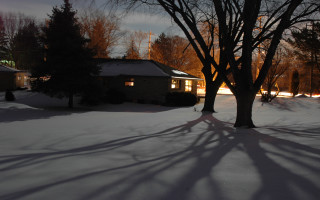 Snowy house night tree shadow - arlington nelson lindenmuth free wallpaper