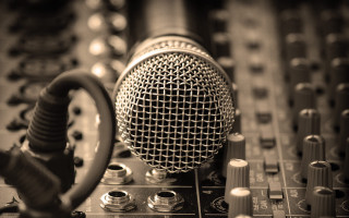 Microphone electronic equipment studio background - electronic free wallpaper