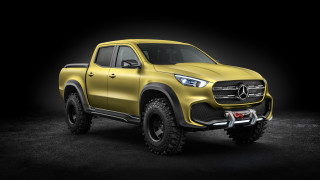 Yellow mercedes truck dark room 2 - aquirax uno free wallpaper