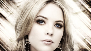 Carey morris blue eyes serious - blue eye and a necklace free wallpaper