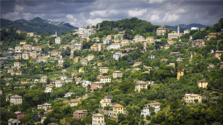City hill trees clouds architecture - correggio free wallpaper