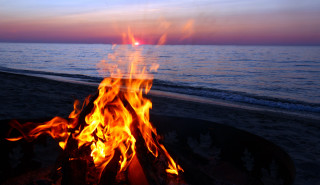 Fire beach sunset water dusk - free beach wallpaper