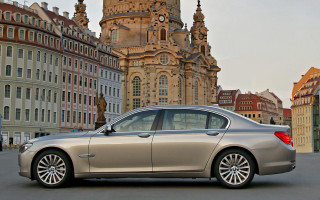 Silver car tokyo clock tower - a silver car free wallpaper for desktop