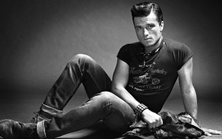 Man sitting crossed gear tachisme - his leg free wallpaper