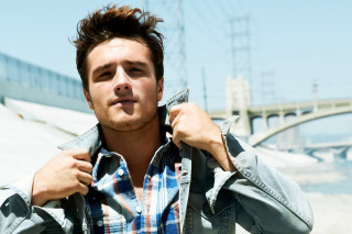 Man holding jacket shoulder outside - dom qwek free wallpaper for desktop