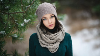Woman hat scarf tree winter 2 - her neck and a scarf free wallpaper
