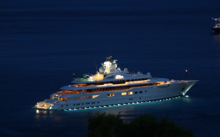 Large white boat night water - exekia free wallpaper