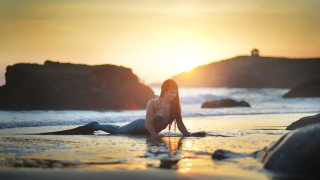 Beach woman sunset ball cinematic - a ball free wallpaper