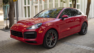 Red porsche cayenne street building - neoclassicism free wallpaper