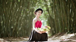 Woman red dress bouquet bamboo - a bouquet of flowers free wallpaper for desktop