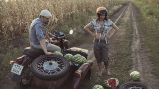 Man woman motorcycle sidecar trailer - a man and woman free wallpaper for desktop