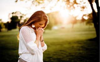 Woman field tree sunset portrait - anna maria barbara abesch free wallpaper for desktop