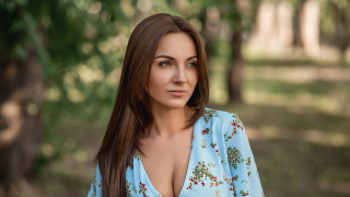 Elina karimova park blurry bokeh - free portrait wallpaper for desktop