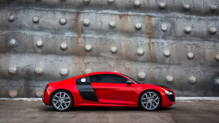 Red sports car moon night - andrew law free wallpaper