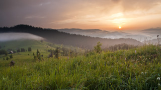 Mountain sunset field clouds landscape - free summer wallpaper for desktop