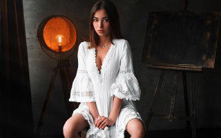 Woman white dress portrait candle - studio portrait free wallpaper for desktop