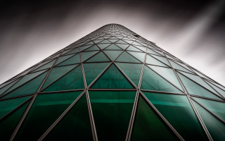 Tall building green glass sky - sharp high detail free wallpaper