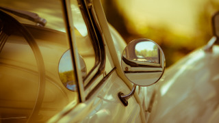 Car side mirror reflection door - shallow depth of field free wallpaper for desktop