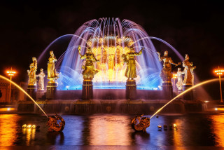 Cherryl fountain night statues bronze - a fountain free wallpaper for desktop