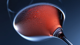 Wineglass liquid blue bubbles raytraced - liquid free wallpaper for desktop