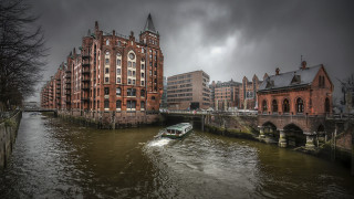 River city bridge tower skyline 2 - heidelberg school free wallpaper