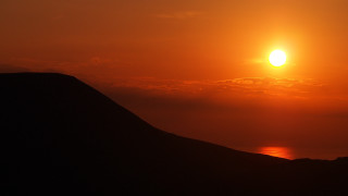 Sunset bird hill water moon - a body of water free wallpaper for desktop