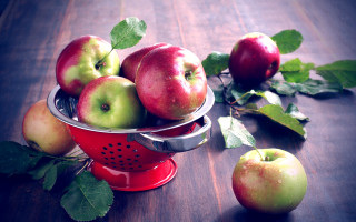 Red colander apples wooden table 3 - the table top free wallpaper