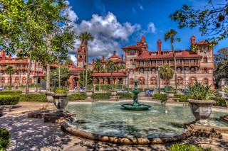 Large building fountain trees cloudy 2 - free city wallpaper