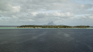 Small island houses mountain ocean - a few house free wallpaper
