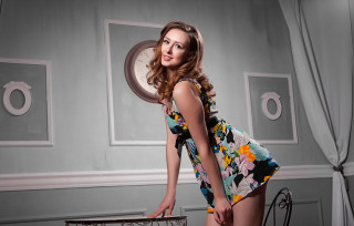 Woman dress table clock wall - elizabeth polunin free wallpaper