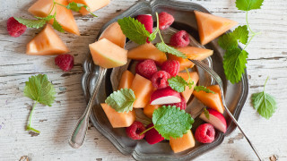 Fruit plate spoon berries vegetables - a spoon and a spoon free wallpaper