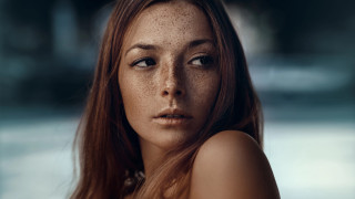Anka freckled woman serious look - hair free wallpaper for desktop