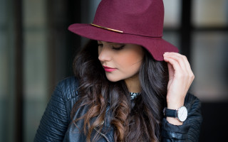 Woman red hat black jacket - adrienn henczné deák free wallpaper for desktop