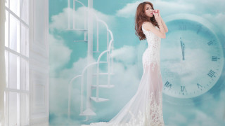 Woman clock wall clouds matte - hourglass slim figure free wallpaper for desktop