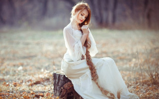Woman white dress tree stump - flowing hair free wallpaper for desktop